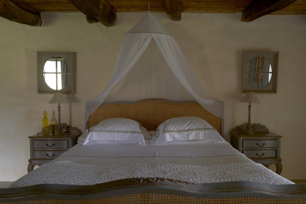Bed and Breakfast Mas De Garrigue Calvignac Pokoj fotografie