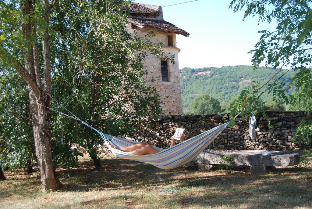 Bed and Breakfast Mas De Garrigue Calvignac Exteriér fotografie