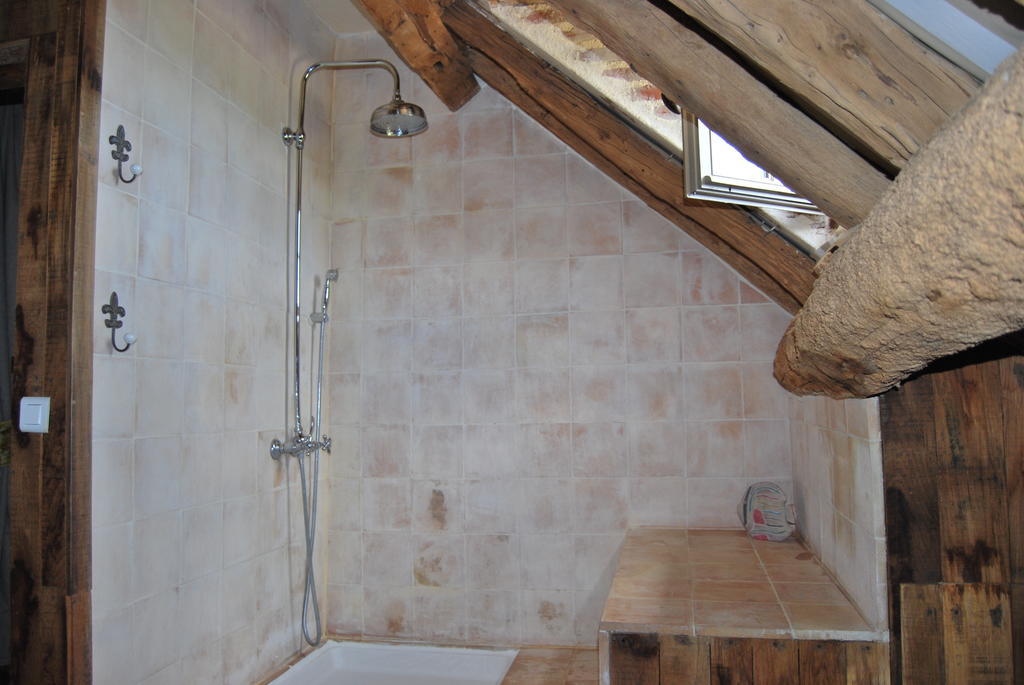 Bed and Breakfast Mas De Garrigue Calvignac Pokoj fotografie