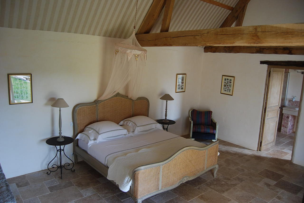 Bed and Breakfast Mas De Garrigue Calvignac Pokoj fotografie